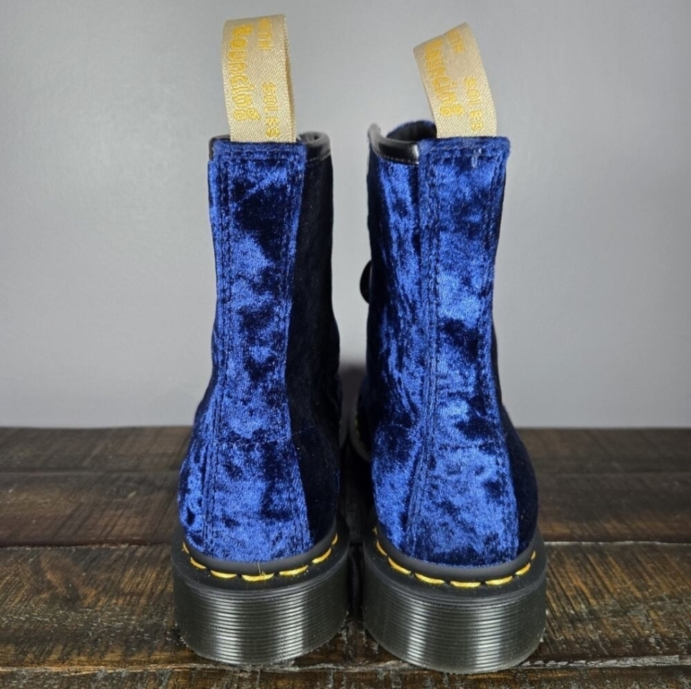 Dr. Martens Vegan 1460 Women's Crushed Velvet Lace Up Boots. NWT - Picture 2 of 4
